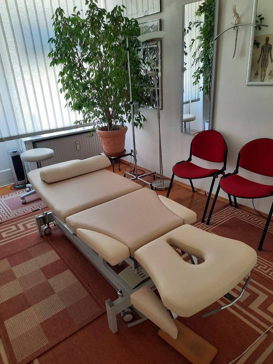 Behandlungsraum1